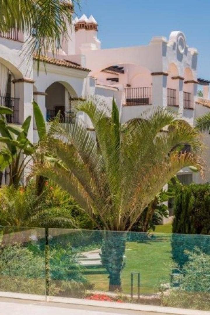 2 chambre Appartement à vendre à Marbella avec piscine garage - 380 000 € (Ref: 10001422)
