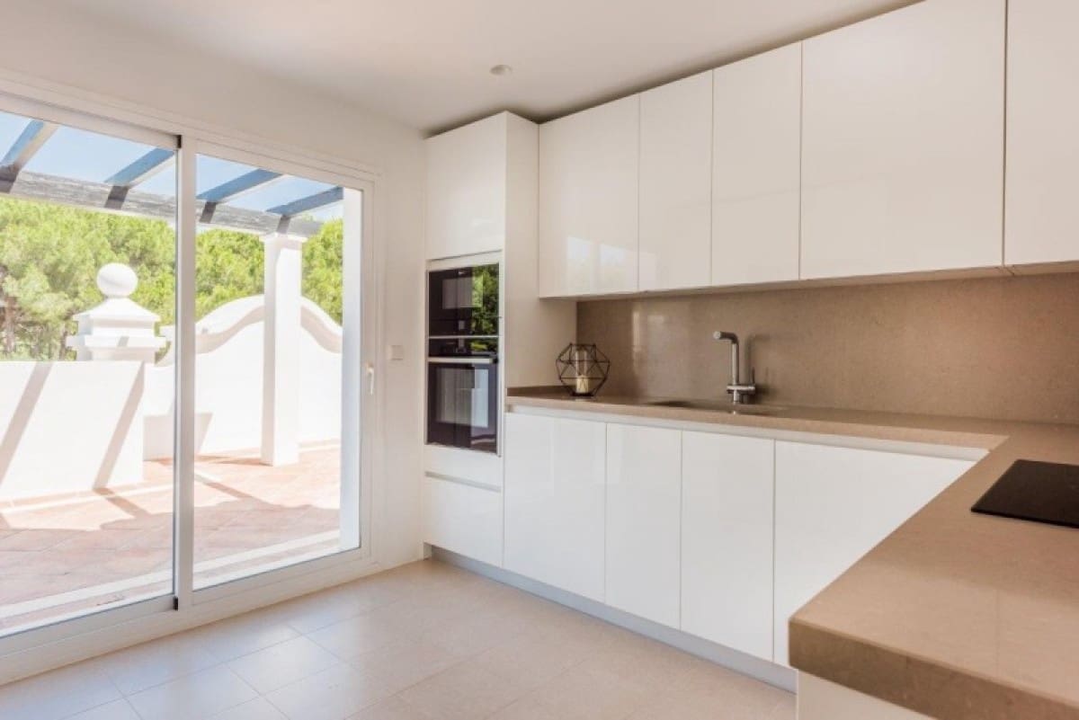 2 chambre Appartement à vendre à Marbella avec piscine garage - 380 000 € (Ref: 10001422)