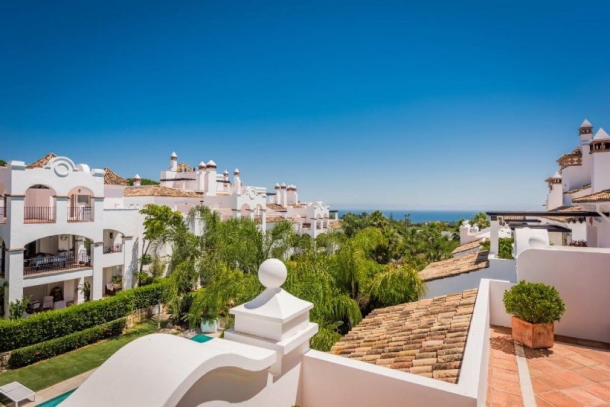 2 chambre Appartement à vendre à Marbella avec piscine garage - 380 000 € (Ref: 10001422)