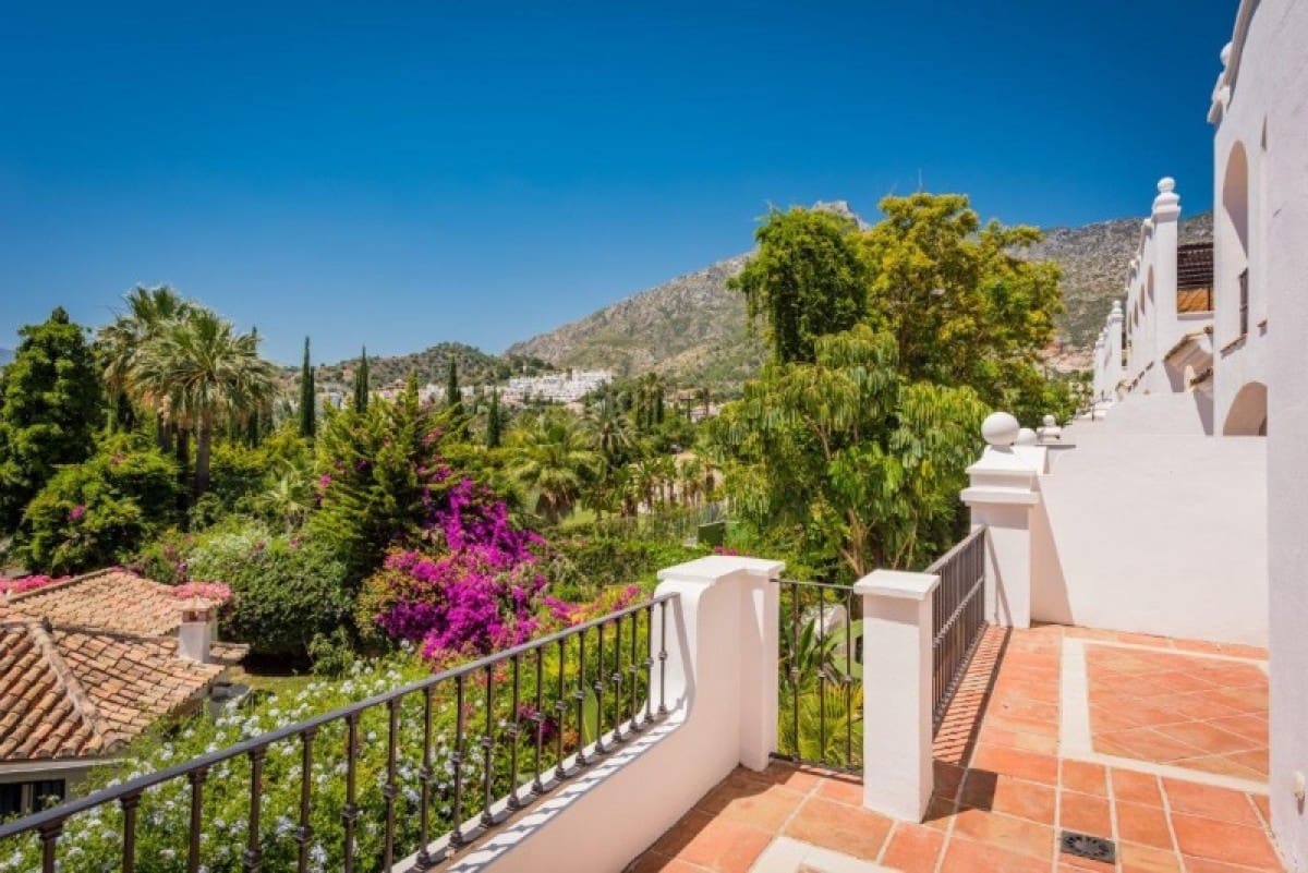 2 chambre Appartement à vendre à Marbella avec piscine garage - 380 000 € (Ref: 10001422)
