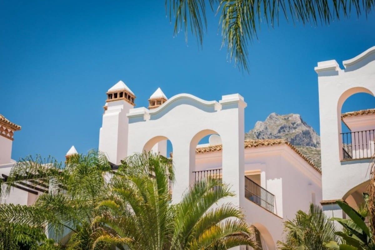 2 chambre Appartement à vendre à Marbella avec piscine garage - 380 000 € (Ref: 10001422)
