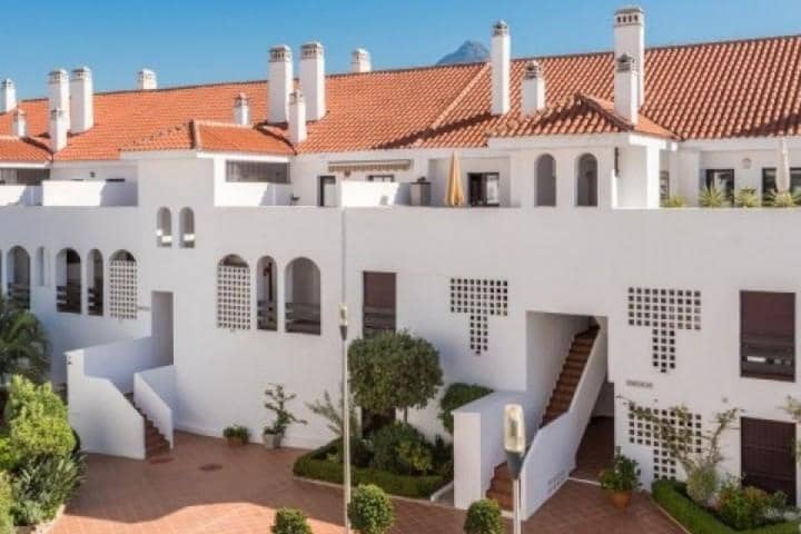 2 makuuhuone Huoneisto myytävänä paikassa Marbella mukana uima-altaan 
autotalli - 319 000 € (Ref: 10001426)