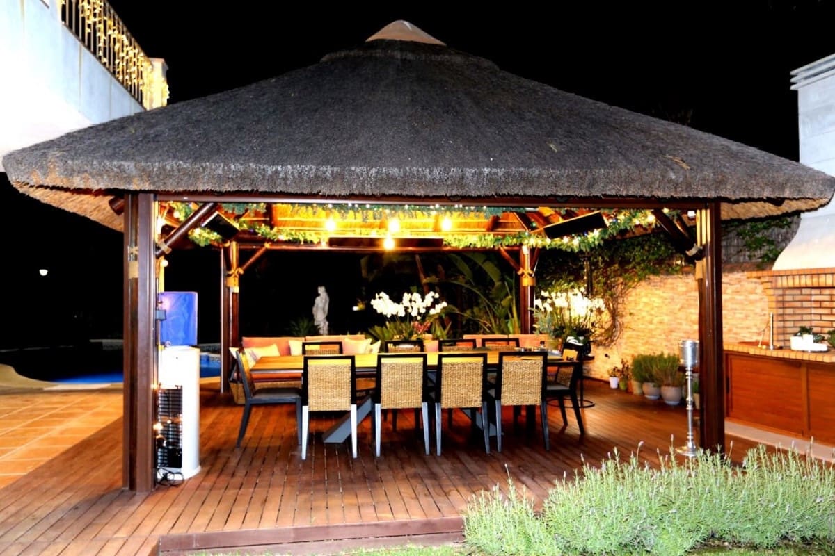 5 soverom Villa til salgs i Marbella med svømmebasseng garasje - € 1 950 000 (Ref: 10001427)