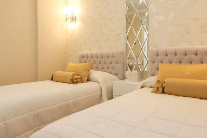 3 Zimmer Apartment zu verkaufen in Marbella mit Pool Garage - 750.000 € (Ref: 10001428)