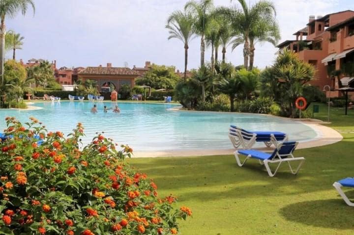 3 Zimmer Apartment zu verkaufen in Marbella mit Pool Garage - 750.000 € (Ref: 10001428)