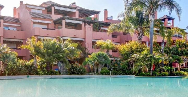 3 Zimmer Apartment zu verkaufen in Marbella mit Pool Garage - 750.000 € (Ref: 10001428)
