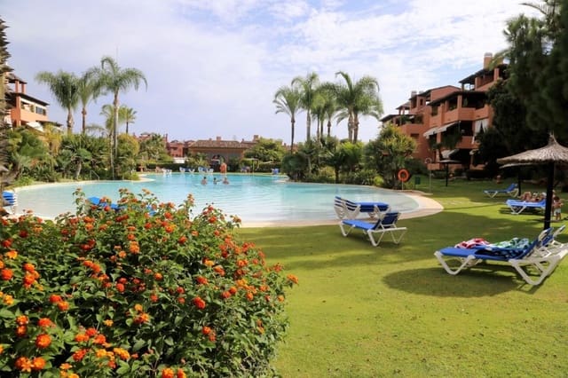 3 Zimmer Apartment zu verkaufen in Marbella mit Pool Garage - 750.000 € (Ref: 10001428)