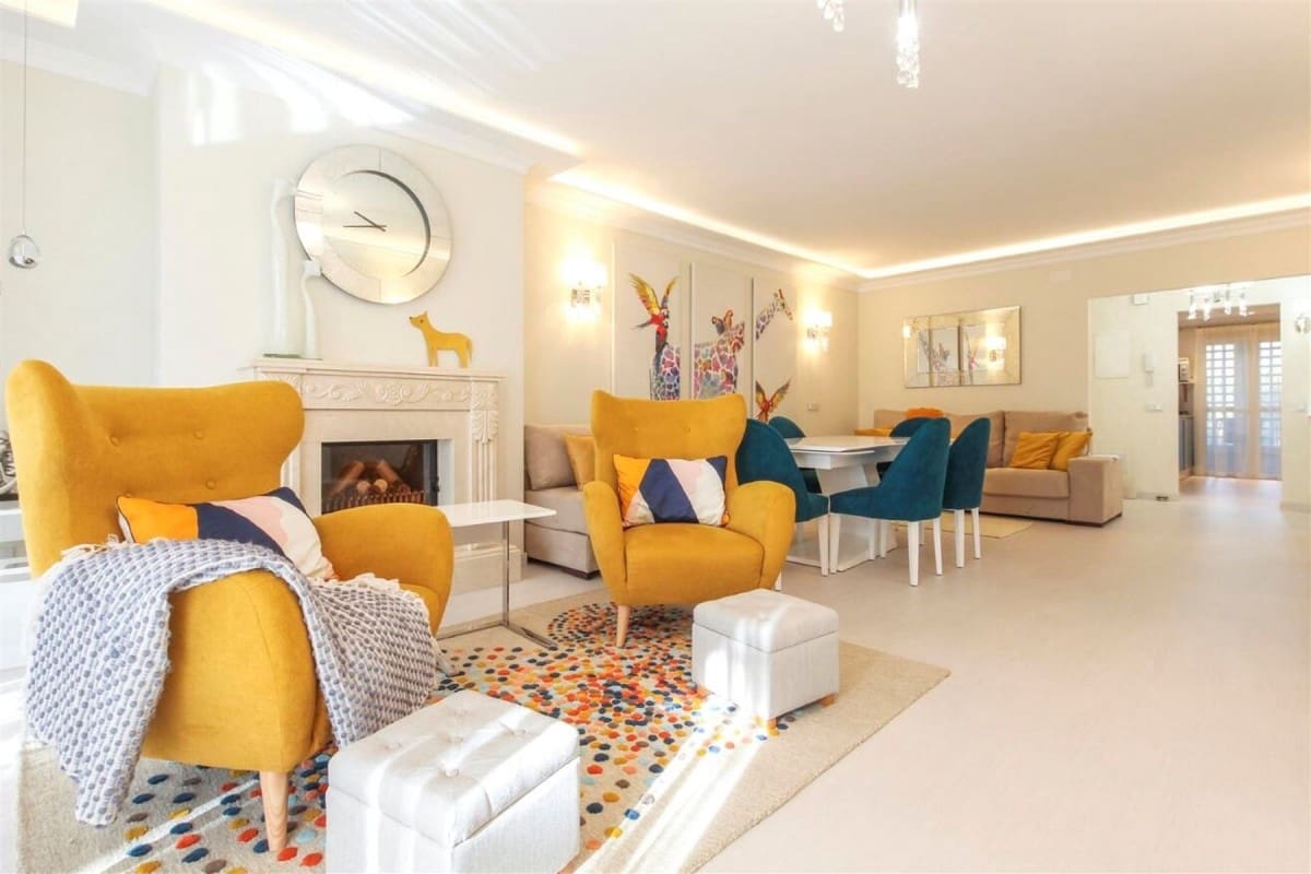 3 Zimmer Apartment zu verkaufen in Marbella mit Pool Garage - 750.000 € (Ref: 10001428)