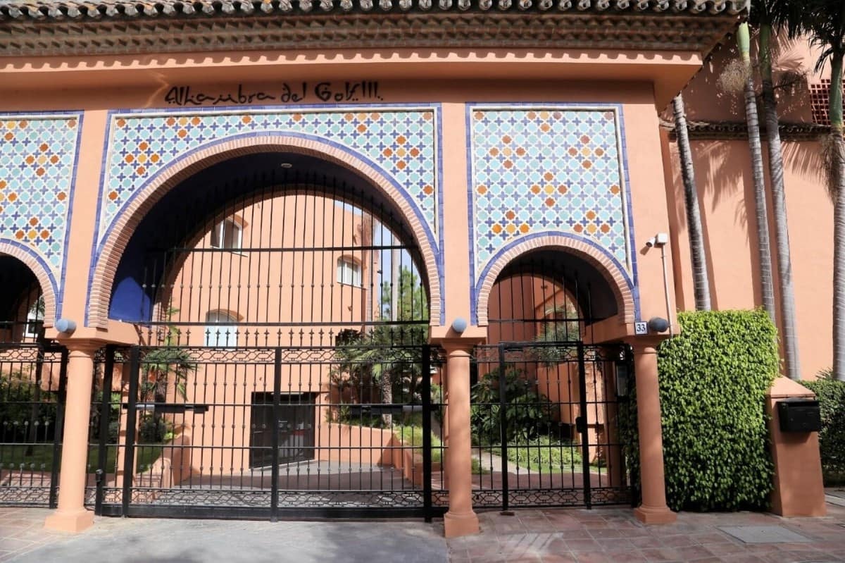 3 Zimmer Apartment zu verkaufen in Marbella mit Pool Garage - 750.000 € (Ref: 10001428)
