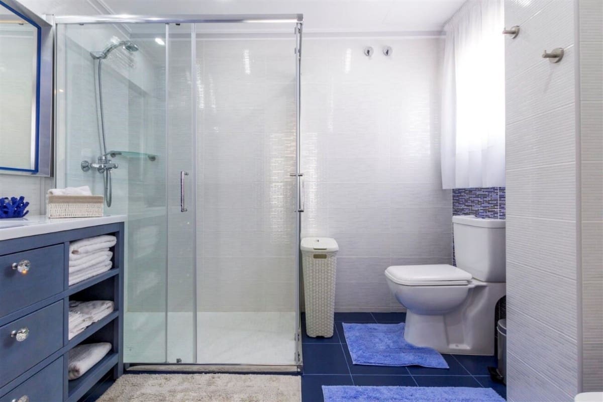 4 quarto Moradia para venda em Marbella com piscina - 1 200 000 € (Ref: 10001429)