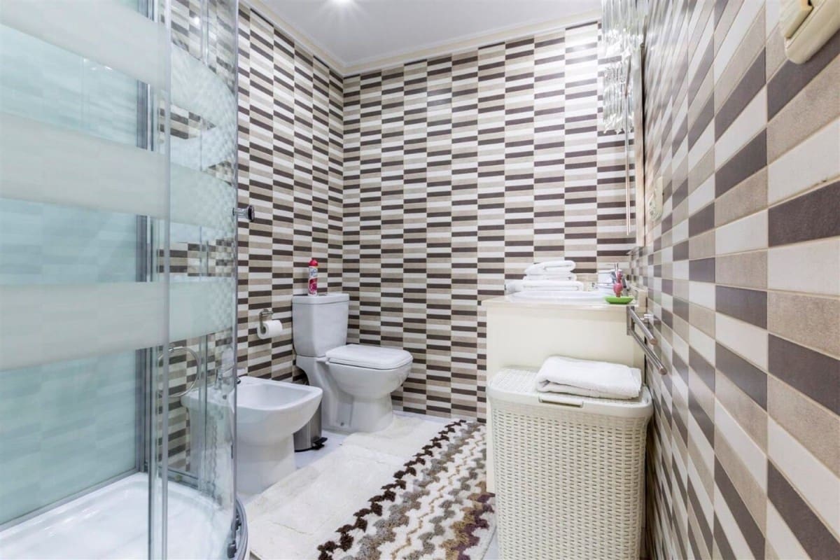 4 quarto Moradia para venda em Marbella com piscina - 1 200 000 € (Ref: 10001429)