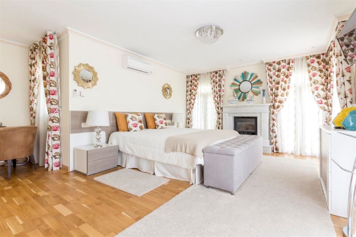 4 quarto Moradia para venda em Marbella com piscina - 1 200 000 € (Ref: 10001429)