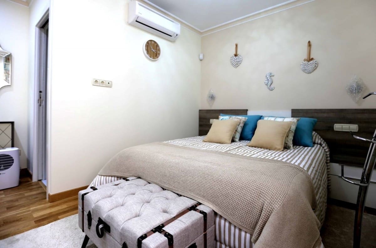 4 quarto Moradia para venda em Marbella com piscina - 1 200 000 € (Ref: 10001429)