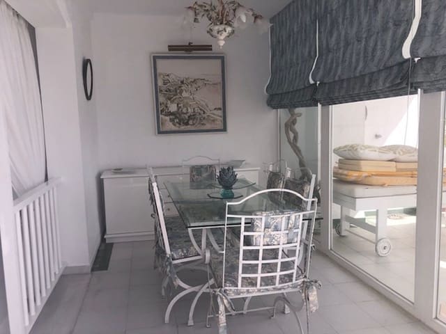 2 bedroom Penthouse for sale in Marbella with pool - € 650,000 (Ref: 10001432)