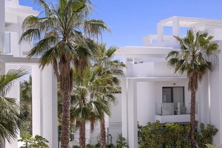 Apartamento de 2 habitaciones en Benahavís en venta con piscina garaje - 445.000 € (Ref: 10001433)