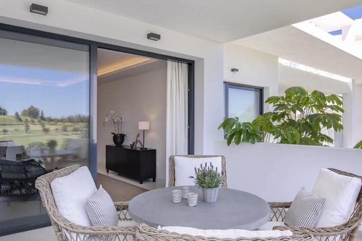 Apartamento de 2 habitaciones en Benahavís en venta con piscina garaje - 445.000 € (Ref: 10001433)