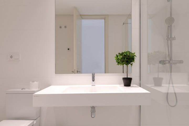 Apartamento de 2 habitaciones en Benahavís en venta con piscina garaje - 445.000 € (Ref: 10001433)
