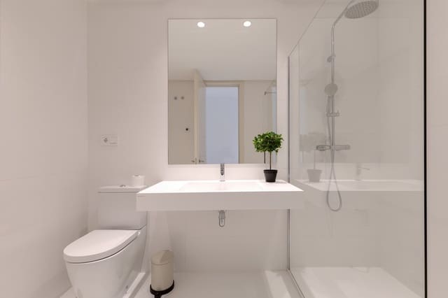 Apartamento de 2 habitaciones en Benahavís en venta con piscina garaje - 445.000 € (Ref: 10001433)
