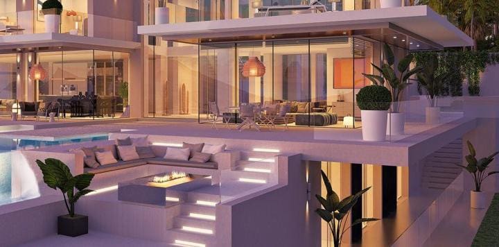 Chalet de 4 habitaciones en Estepona en venta con piscina - 1.595.000 € (Ref: 10001437)