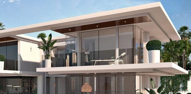 Chalet de 4 habitaciones en Estepona en venta con piscina - 1.595.000 € (Ref: 10001437)