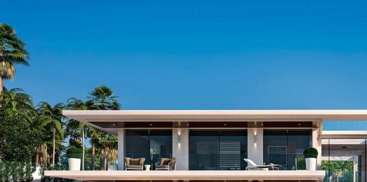 Chalet de 4 habitaciones en Estepona en venta con piscina - 1.595.000 € (Ref: 10001437)