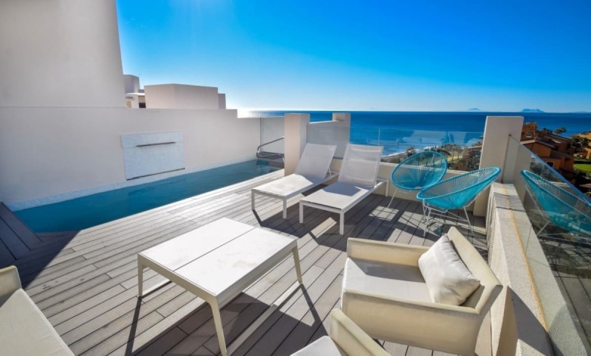 3 soverom Penthouse til salgs i Estepona med svømmebasseng - € 610 000 (Ref: 10001442)