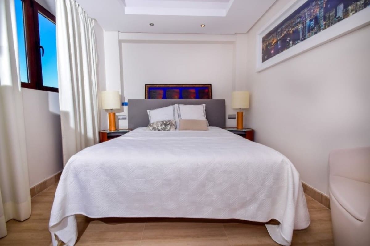 3 soverom Penthouse til salgs i Estepona med svømmebasseng - € 610 000 (Ref: 10001442)