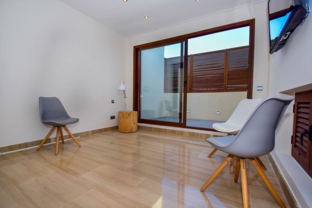3 soverom Penthouse til salgs i Estepona med svømmebasseng - € 610 000 (Ref: 10001442)