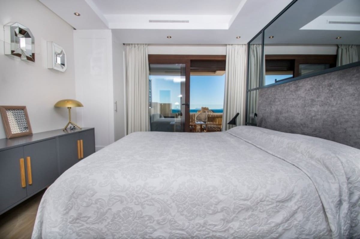 3 soverom Penthouse til salgs i Estepona med svømmebasseng - € 610 000 (Ref: 10001442)