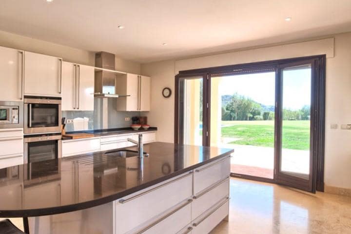7 quarto Moradia para venda em Marbella com piscina garagem - 3 700 000 € (Ref: 10001444)