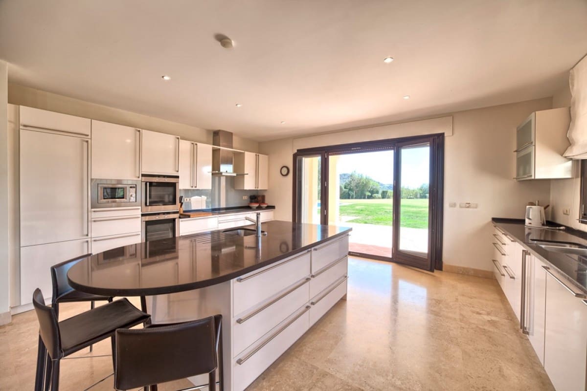 7 quarto Moradia para venda em Marbella com piscina garagem - 3 700 000 € (Ref: 10001444)