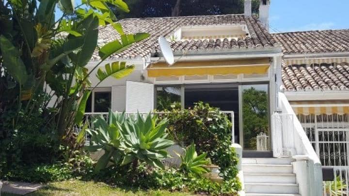 2 Zimmer Apartment zu verkaufen in Marbella mit Pool - 299.000 € (Ref: 10001451)