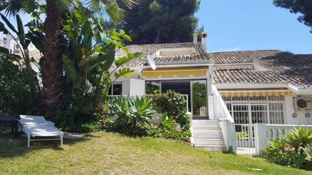 2 slaapkamer Appartement te koop in Marbella met zwembad - € 299.000 (Ref: 10001451)