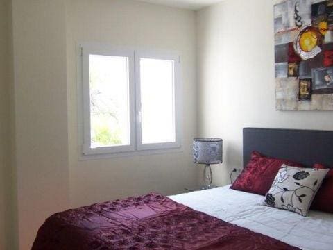 Apartamento de 2 habitaciones en Puerto Banus en venta con piscina garaje - 605.000 € (Ref: 10001452)