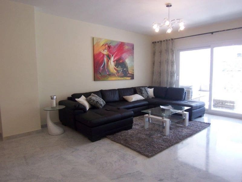 Apartamento de 2 habitaciones en Puerto Banus en venta con piscina garaje - 605.000 € (Ref: 10001452)
