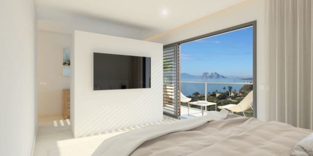 4 chambre Maison de Ville à vendre à Sotogrande, San Roque avec piscine garage - 343 000 € (Ref: 10001455)