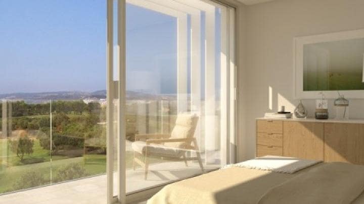 4 soveværelse Villa til salg i Estepona med swimmingpool garage - € 548.000 (Ref: 10001456)