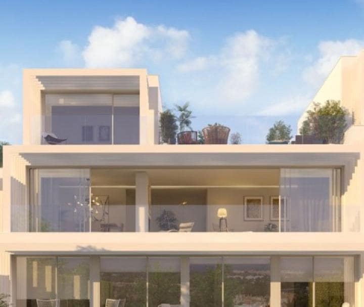 4 soveværelse Villa til salg i Estepona med swimmingpool garage - € 548.000 (Ref: 10001456)