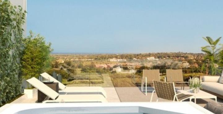 4 soveværelse Villa til salg i Estepona med swimmingpool garage - € 548.000 (Ref: 10001456)