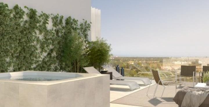 4 soveværelse Villa til salg i Estepona med swimmingpool garage - € 548.000 (Ref: 10001456)