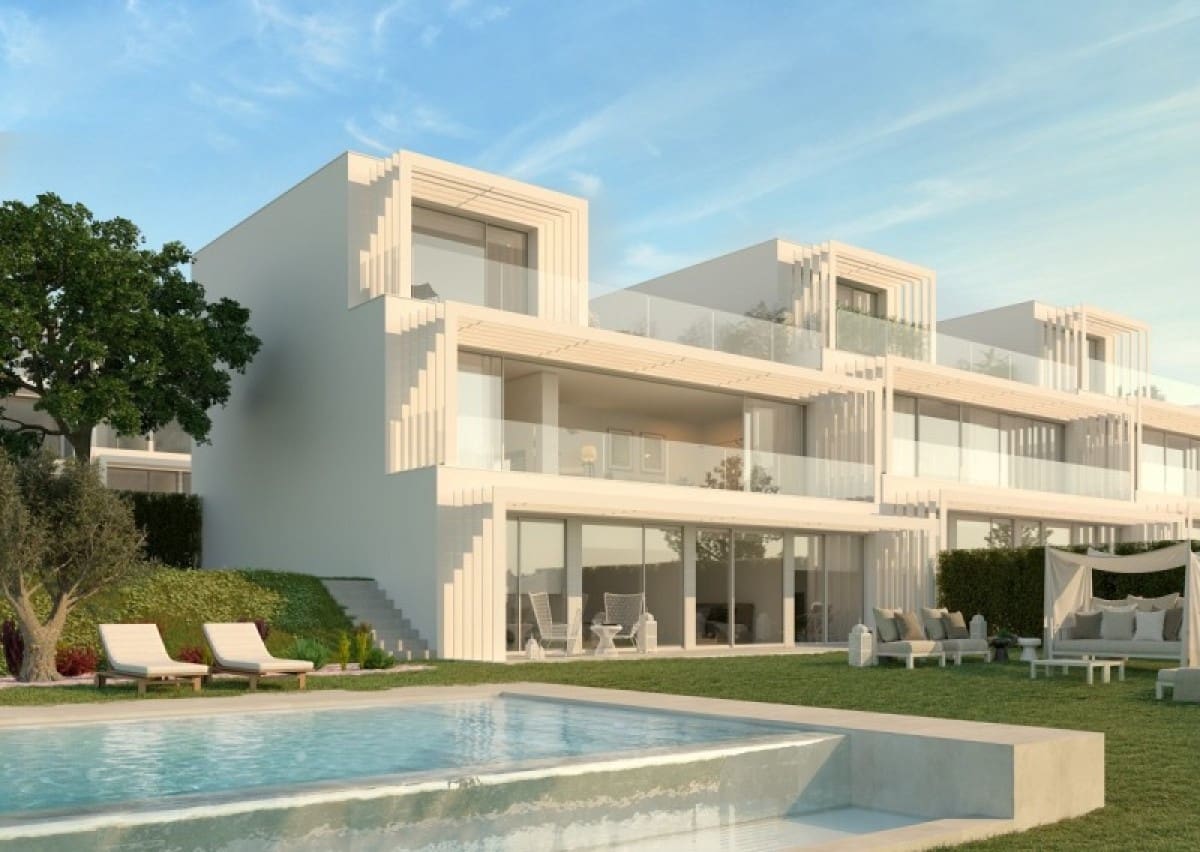 4 soveværelse Villa til salg i Estepona med swimmingpool garage - € 548.000 (Ref: 10001456)