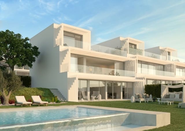 4 soveværelse Villa til salg i Estepona med swimmingpool garage - € 548.000 (Ref: 10001456)