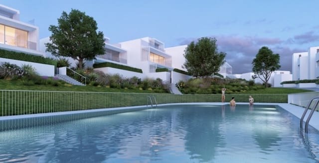 4 soveværelse Villa til salg i Estepona med swimmingpool garage - € 548.000 (Ref: 10001456)
