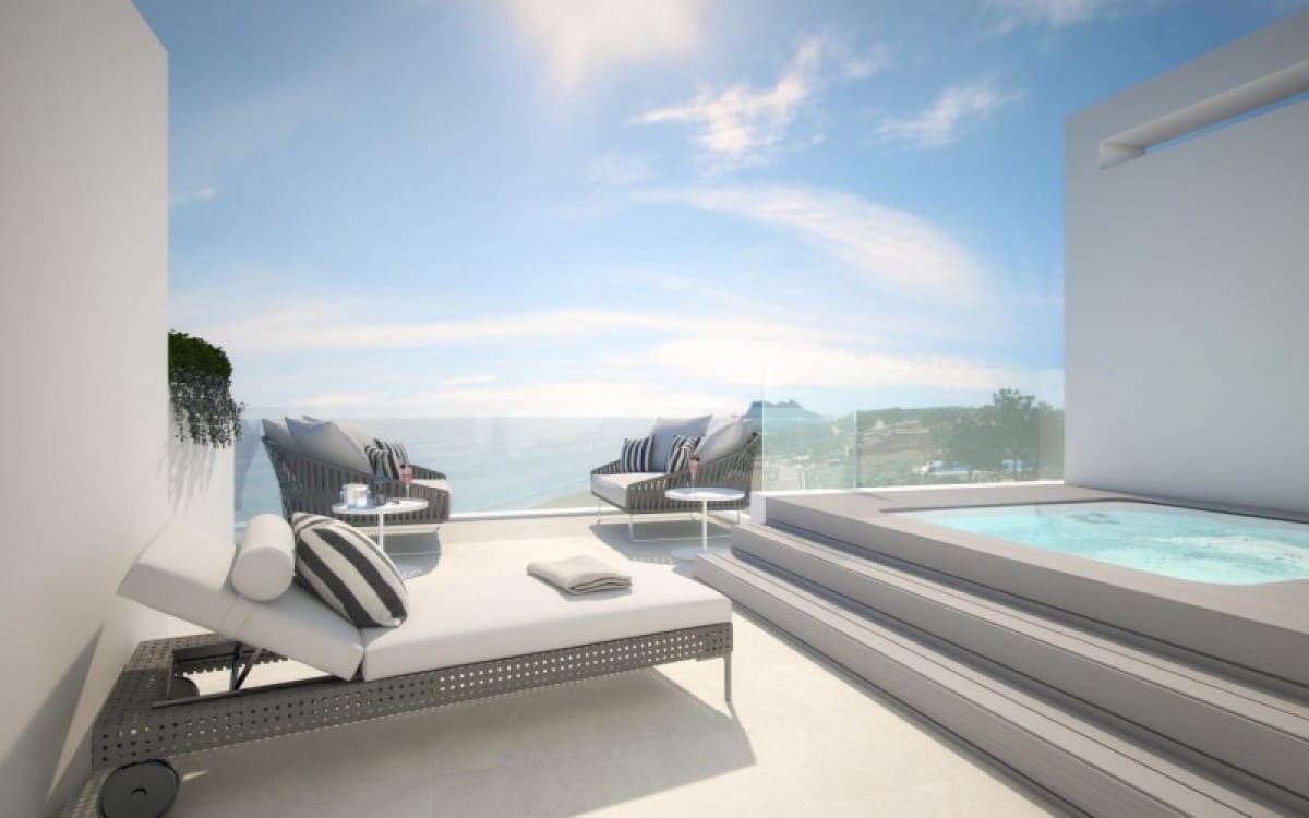 4 sovrum Hus till salu i Estepona med pool garage - 1 050 000 € (Ref: 10001462)