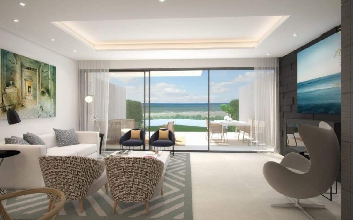 4 sovrum Hus till salu i Estepona med pool garage - 1 050 000 € (Ref: 10001462)