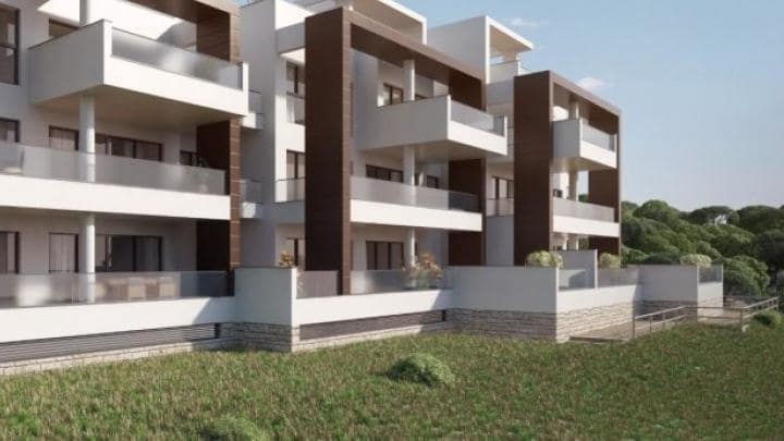 2 bedroom Apartment for sale in Benahavis with pool garage - € 302,000 (Ref: 10001463)