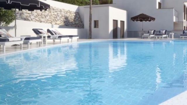 Apartamento de 3 habitaciones en Benahavís en venta con piscina garaje - 397.000 € (Ref: 10001465)
