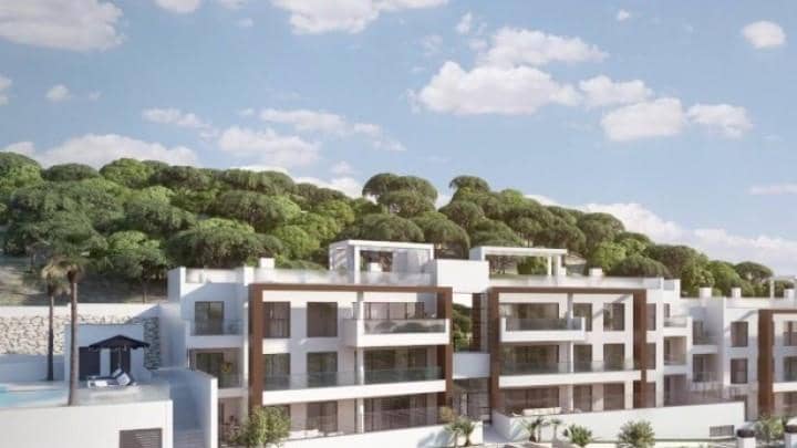 Apartamento de 3 habitaciones en Benahavís en venta con piscina garaje - 397.000 € (Ref: 10001465)