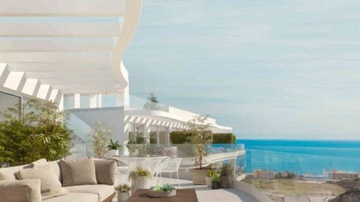 Apartamento de 2 habitaciones en Fuengirola en venta con piscina - 349.000 € (Ref: 10001470)