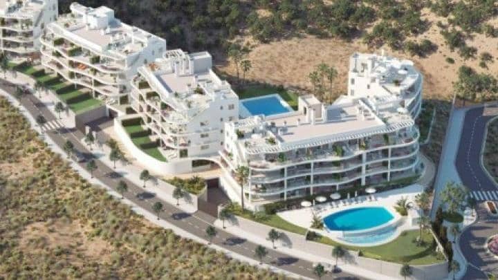 Apartamento de 2 habitaciones en Fuengirola en venta con piscina - 349.000 € (Ref: 10001470)